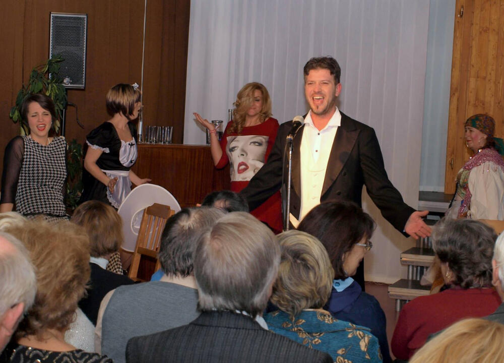 PREDMANŽELSKÁ KOMÉDIA PREDMANŽELSKÁ KOMÉDIA